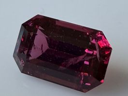 RHODOLITE GRANAT  Smaragdschliff   3.60cts