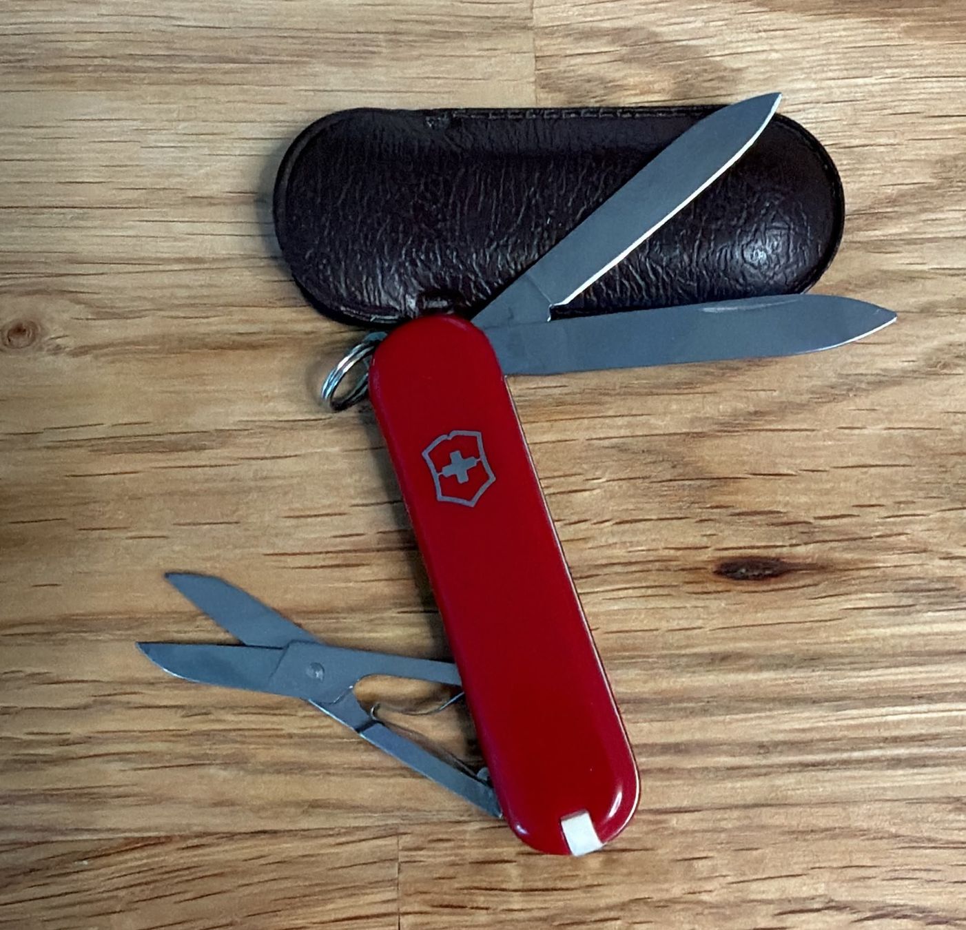 Victorinox Coltelli tascabile: VICTORINOX SACKMESSER ORGALIME MIT ETUI – Usato da Zürich venduto da Frei-Occasionen 2
