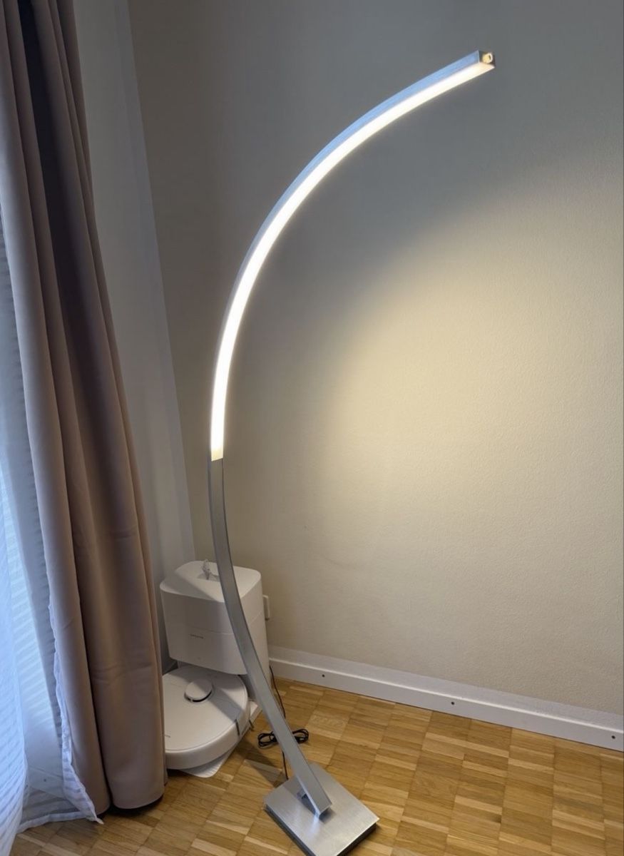 Lampes: Stehlampe gebogen  – D'occasion à Matzingen par cel_57jz