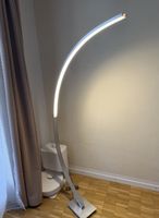 Stehlampe gebogen 