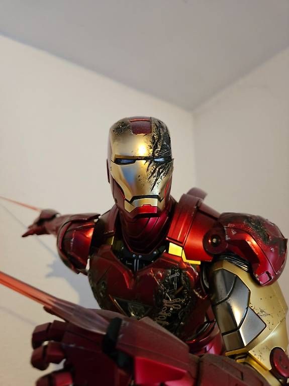 Hot Toys Figuren: Iron Man Mark III - Iron Man - 1/4 Scale Figur – Gebraucht aus Zofingen von mat_5pgg 2