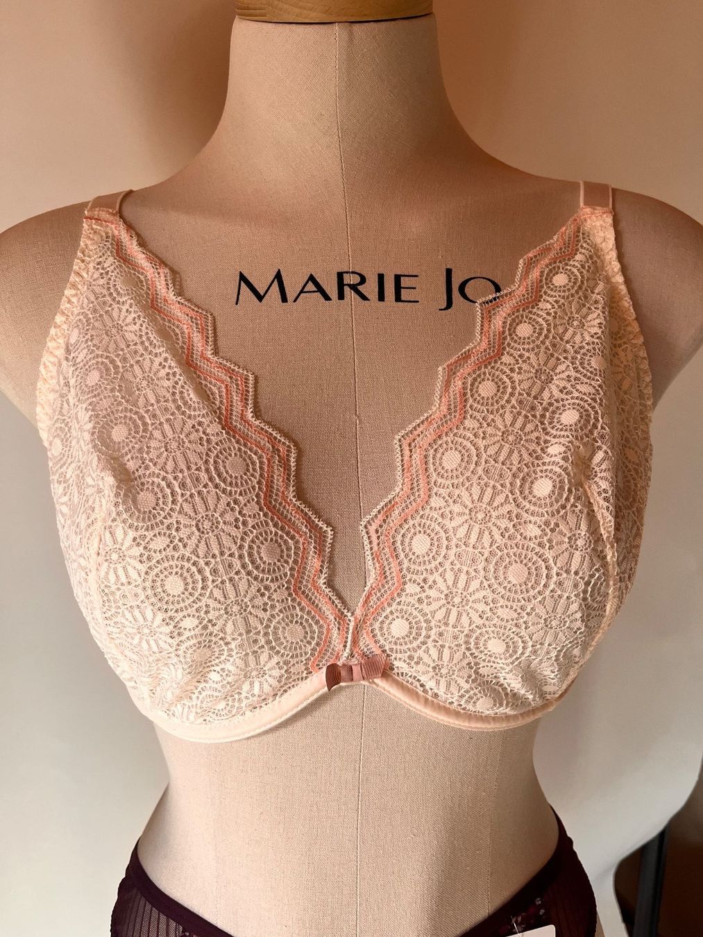Passionata Sonstige Unterwäsche: Spitzen-BH, PASSIONATA, Grösse 80F, Offwhite mit Orange – Neu und originalverpackt aus Rudolfstetten von gst_g7xl