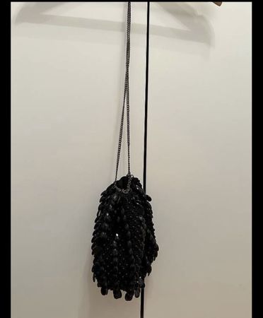 Zara; Elegante schwarze Handtasche mit Pailletten, neuwertig