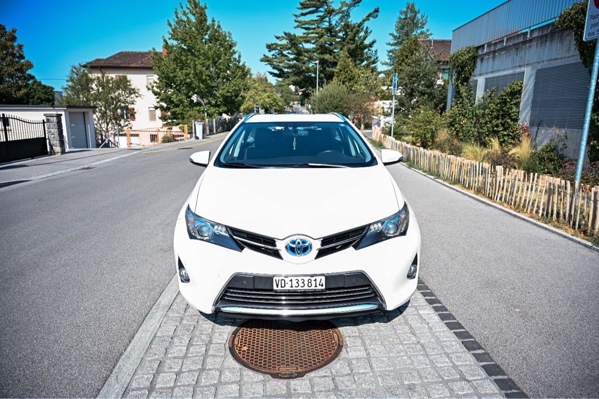 Toyota Autos: Toyota Auris Hybride  – Gebraucht aus Echandens von sou_rd75 2