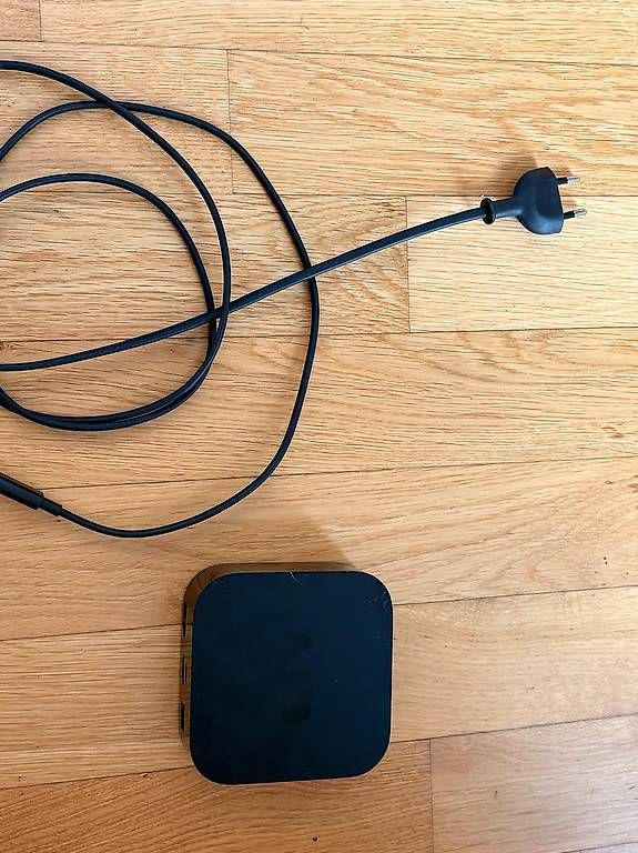 Apple Multimediaplayer & Streamer: Apple TV (32GB, 1. Generation) – Gebraucht aus Zug von mar_99vh 1