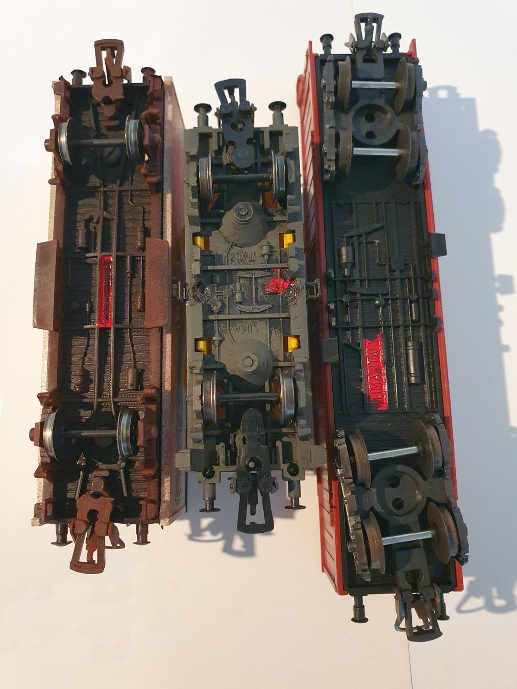 Lima Modelleisenbahnen: 3 Lima Güterwagen / DC / 1:87 / Verschmutzt – Gebraucht aus Zürich von BLS58MA 4