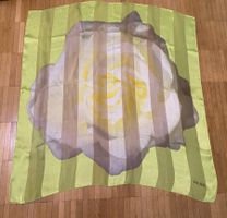 Escada Seiden Foulard.! 🌸