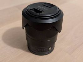 Sony E 16-70 mm F4 ZA OSS Vario-Tessar T* SEL1670Z