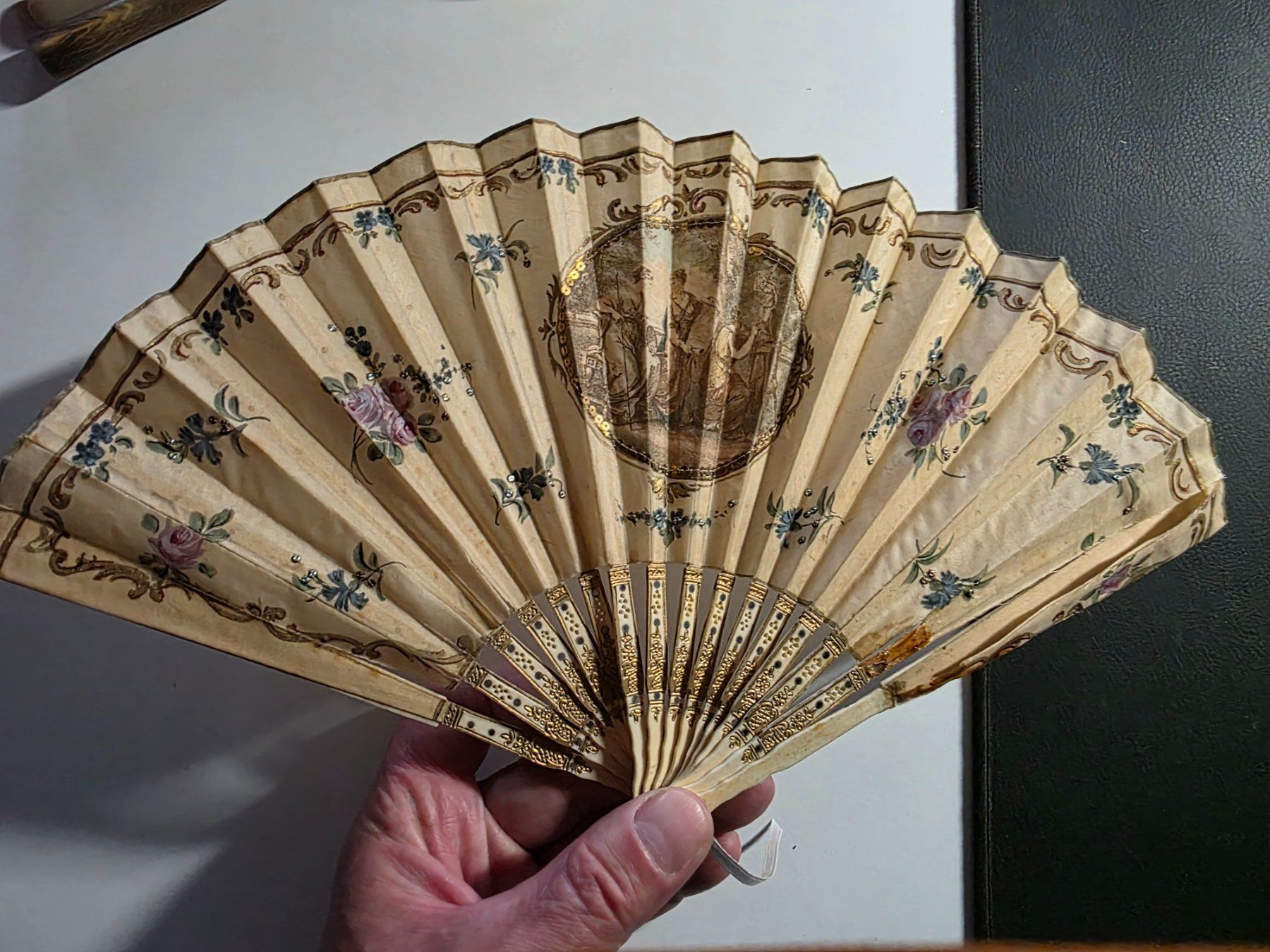 Tutte le decorazioni: antiker Hand Fächer 19 cm – Usato da Walterswil BE venduto da Lonitti