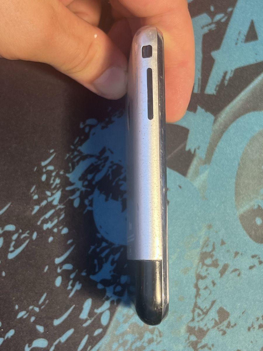 Apple Handys / Smartphones: Apple iPhone (1. Generation / 2G) A1203 – Defekt aus Wädenswil von dai_2bcv 4