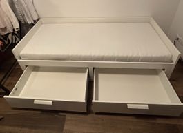 Vendo letto con cassettoni 