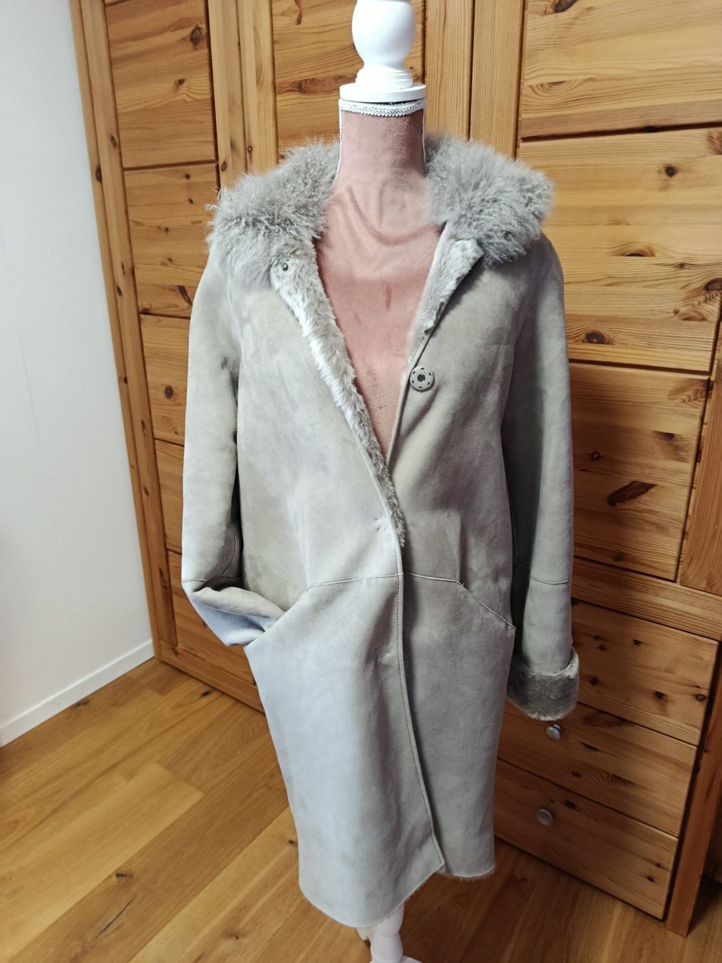 Manteaux: Mazoni42  Lammfellmantel – D'occasion à Unterägeri par rockundco 2