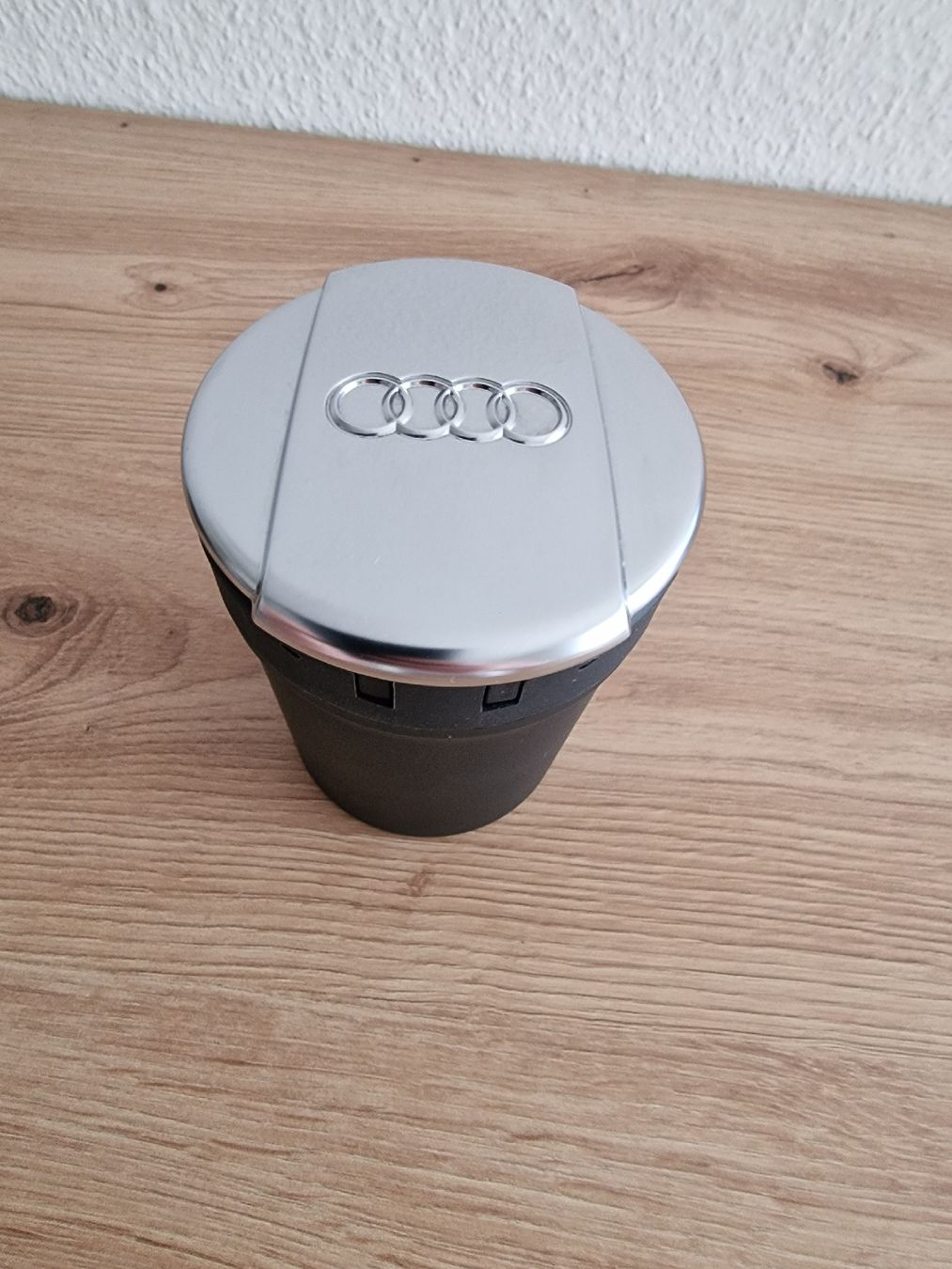 Audi Alle Autoersatzteile: Audi Aschenbecher – Gebraucht aus Wil SG von aerofire 3