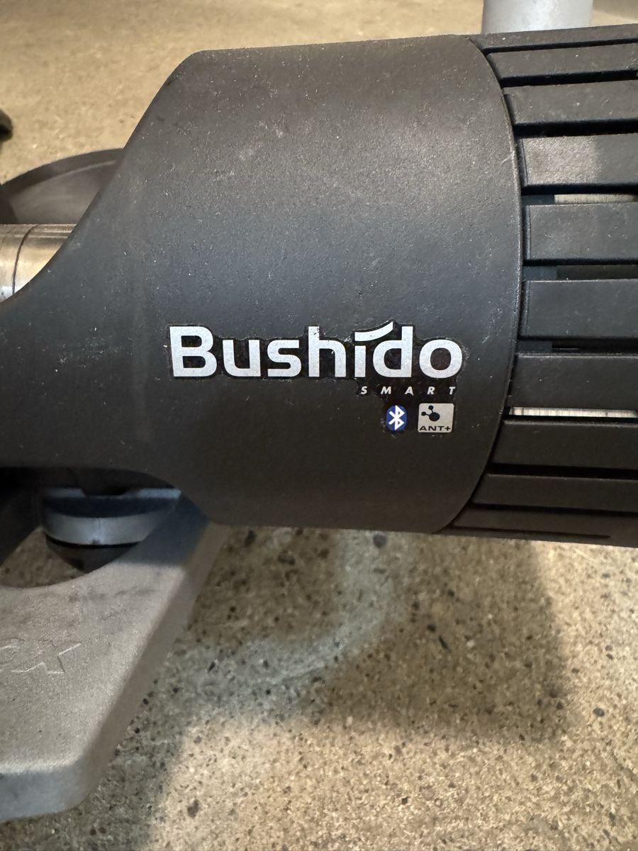 Tacx Hometrainer: Tacx Bushido Smart Rolle – Usato da Rüti ZH venduto da fmb_p6zb 2
