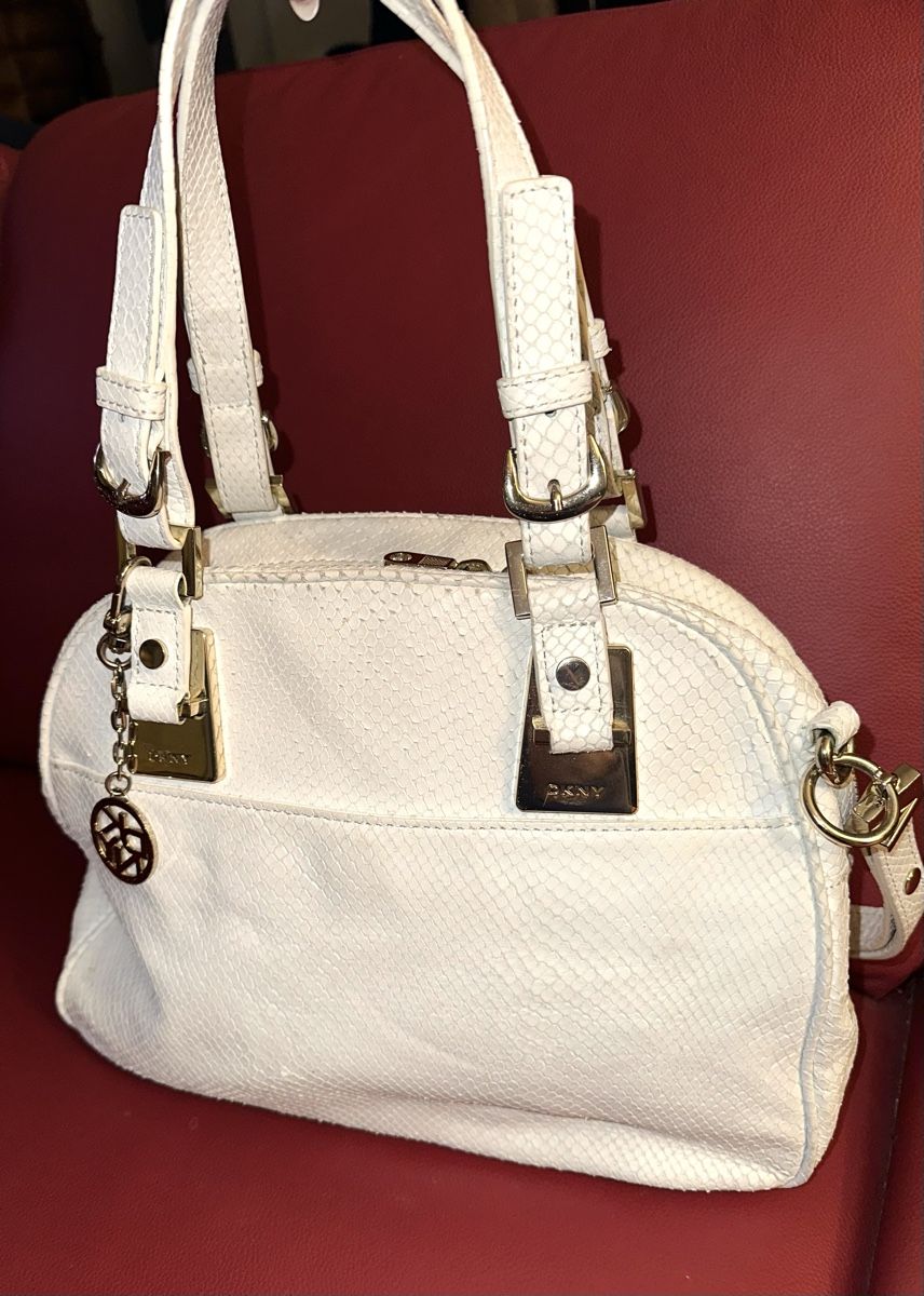DKNY Borse da donna: DKNY TASCHE LEDER neuwertig – Usato da Unteraegeri venduto da MH203 3