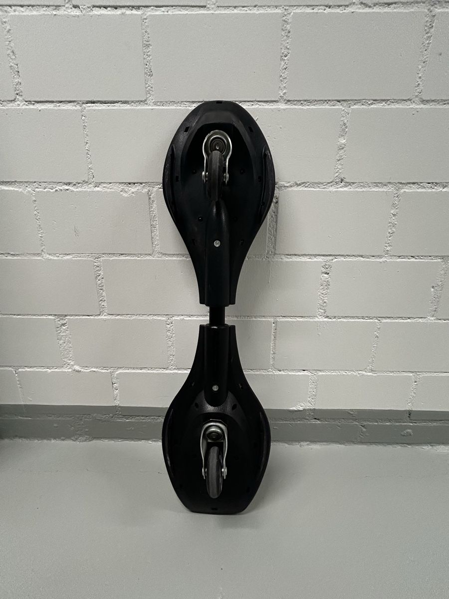 Skateboards: Waveboard zwei-teilig schwarz gebraucht – Usato da Winterthur venduto da AB98 3