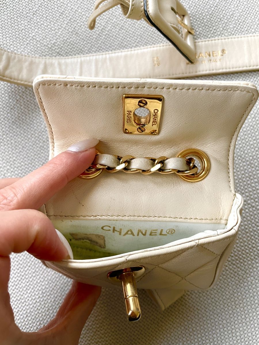 Chanel Borse da donna: Chanel vintage belt bag – Usato da Stäfa venduto da Nicole093 3