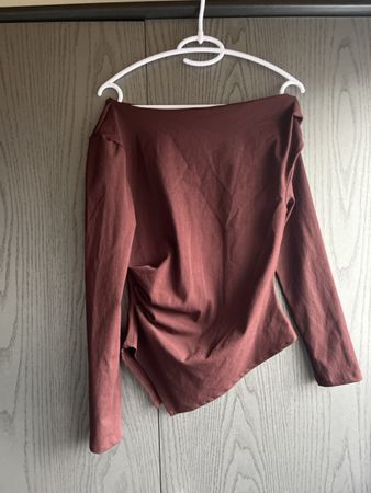 Haut asymétrique bordeau