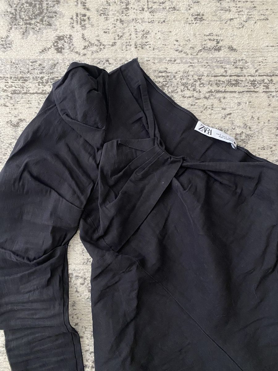 Zara Tops: Haut asymétrique ZARA, S – Gebraucht aus Bussigny von cac_q2c6 2