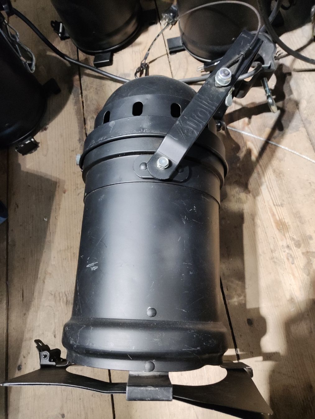 Lampade: PAR64 1000W schwarz – Usato da Chur venduto da 80808080 1