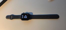 Apple Watch Nike Series 7 GPS + Cellular 45 mm