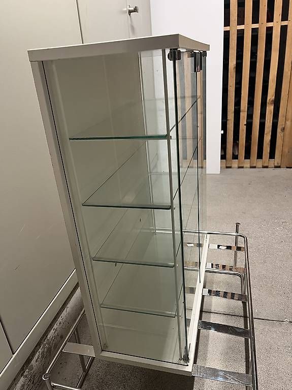 Vitrinen: Vitrine  – Gebraucht aus Zürich von HandschlagGilt 3