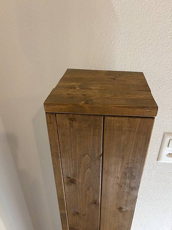 Articles en bois: Holz Säule – D'occasion à Thürnen par Yaroc 1