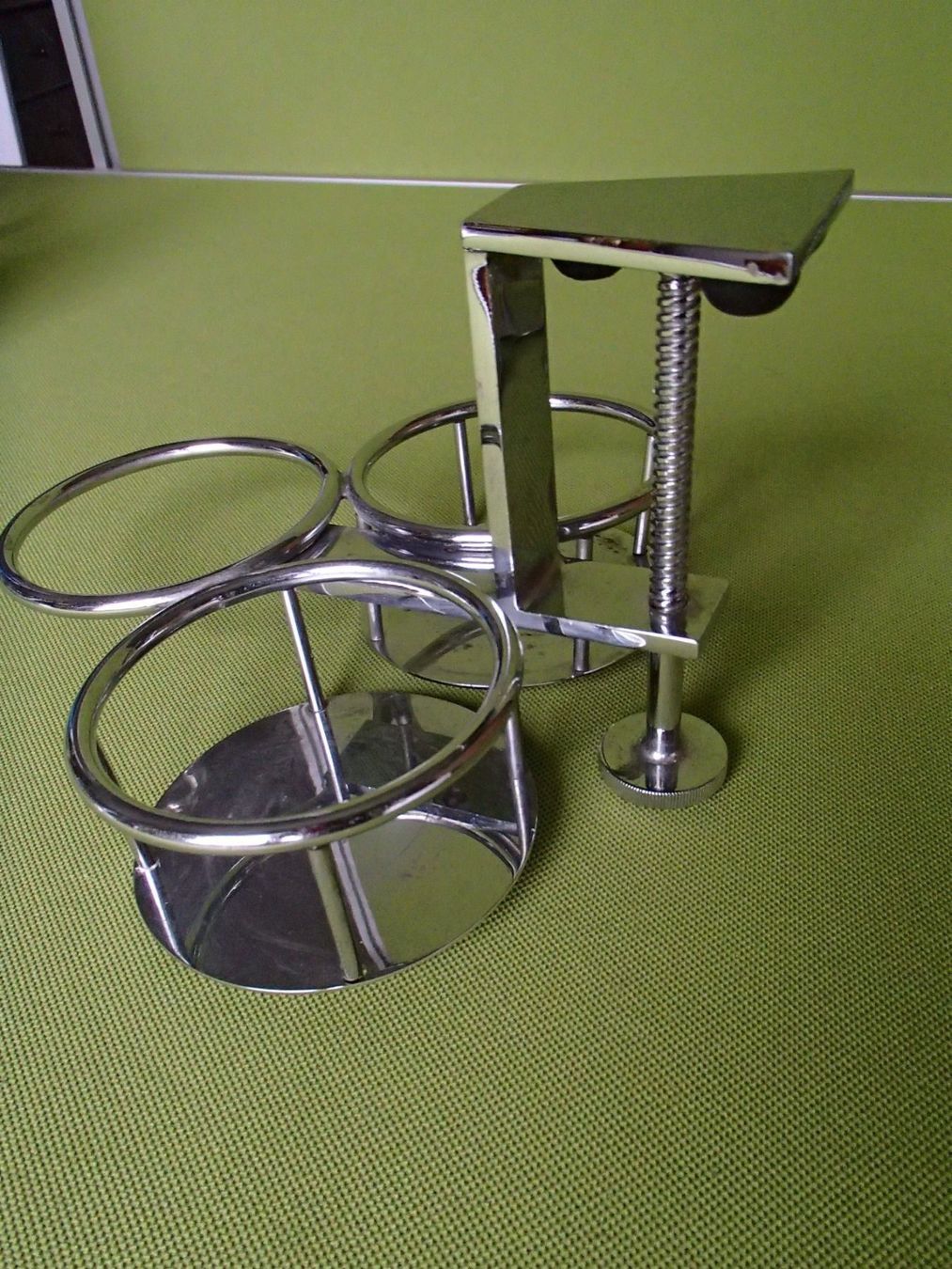 Altro per la casa: 2 Glas und Schalen Halter zu anschrauben – Usato da Schöfflisdorf venduto da pullux 1