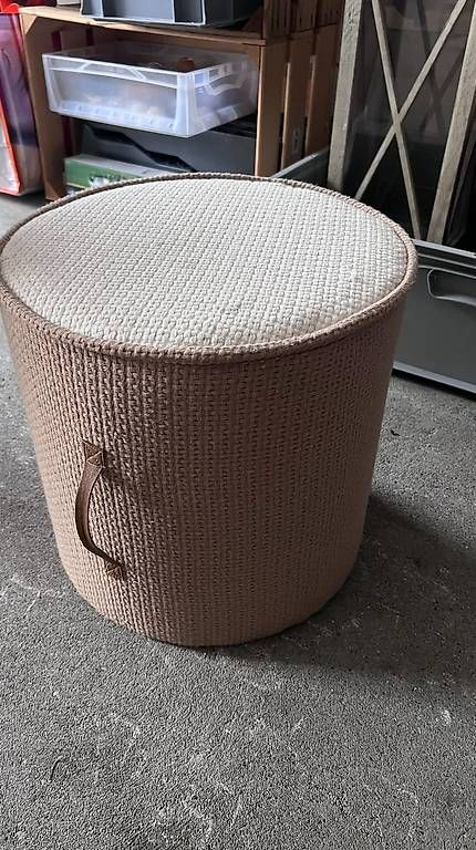 Sgabelli: Sitzhocker / Pouf – Usato da Meggen venduto da qiqi94