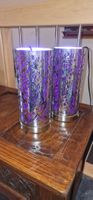 Lot de 2 lampes design violettes et argentées