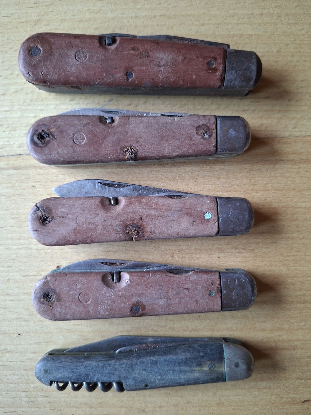 Coltellini militari: Alte Armee Militär Messer 1954  – Usato da Schwanden Sigrisw venduto da cadieux71