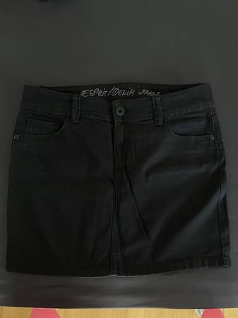 Neuer schwarzer Esprit Denim Jeansrock in Größe 28