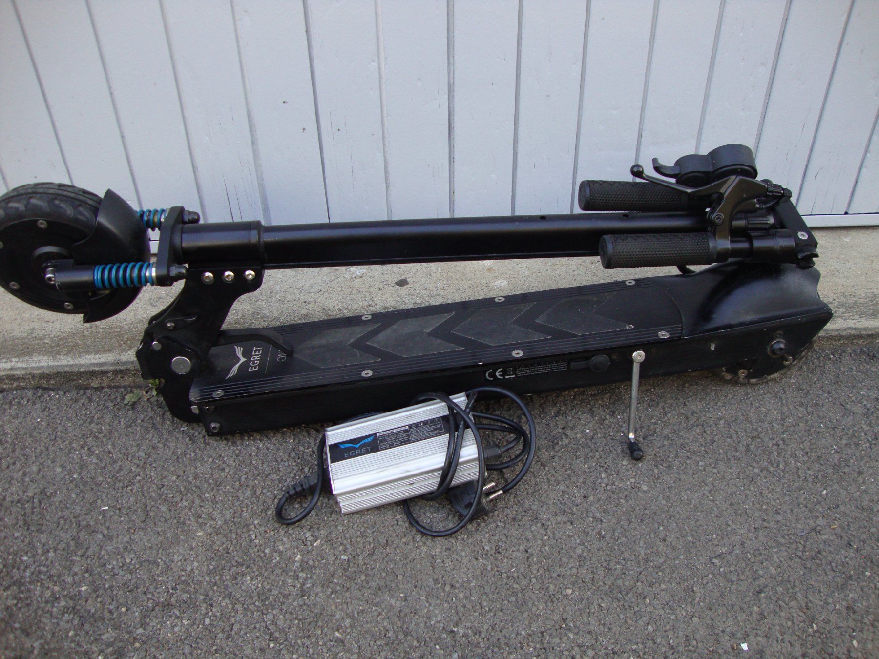 Kickboard: Elektro -Trottinett – Difettoso da Thun venduto da Velo-7 4