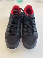 Tennisschuhe Nike schwarz Grösse 38.5 wenig benutzt