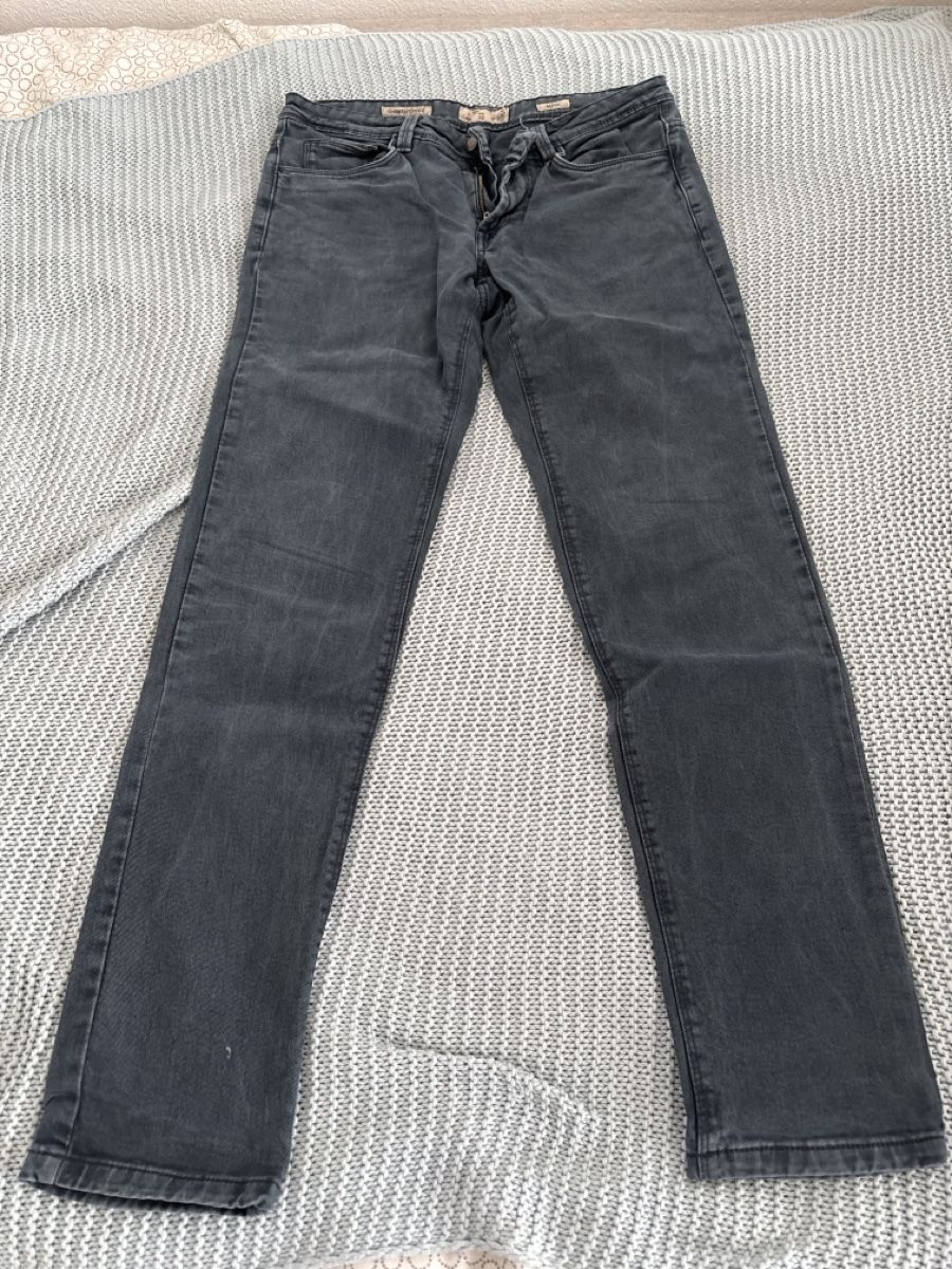Lotti di vestiti: 4 Paar Jeans – Usato da Emmenbrücke venduto da Vicinolago 2