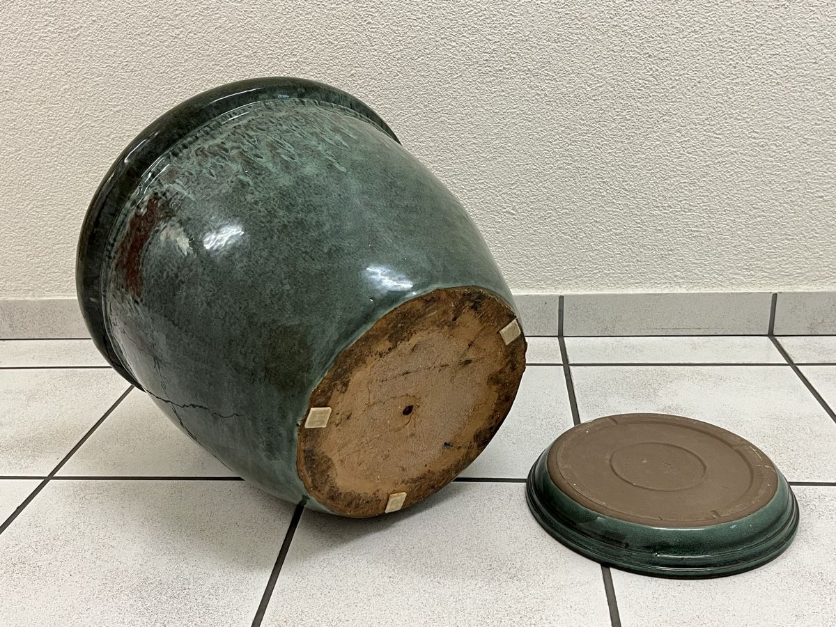 Vasi per fiori: Grosser winterfester Übertopf mit Untersatz – Usato da Horgen venduto da Grizzly83 5