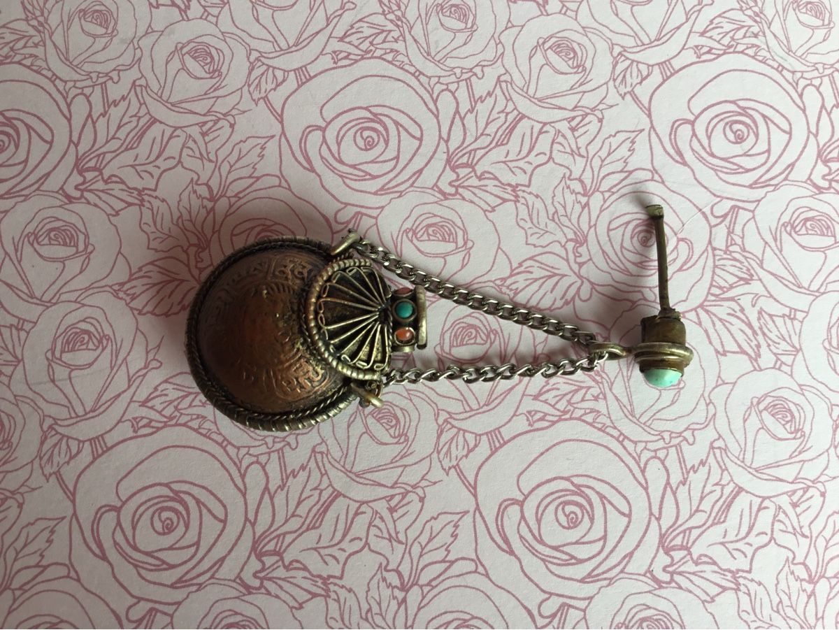 Flaconi: 5 zum Teil antike Parfüme vielleicht Opium Fläschchen – Usato da St. Gallen venduto da chamilla 4