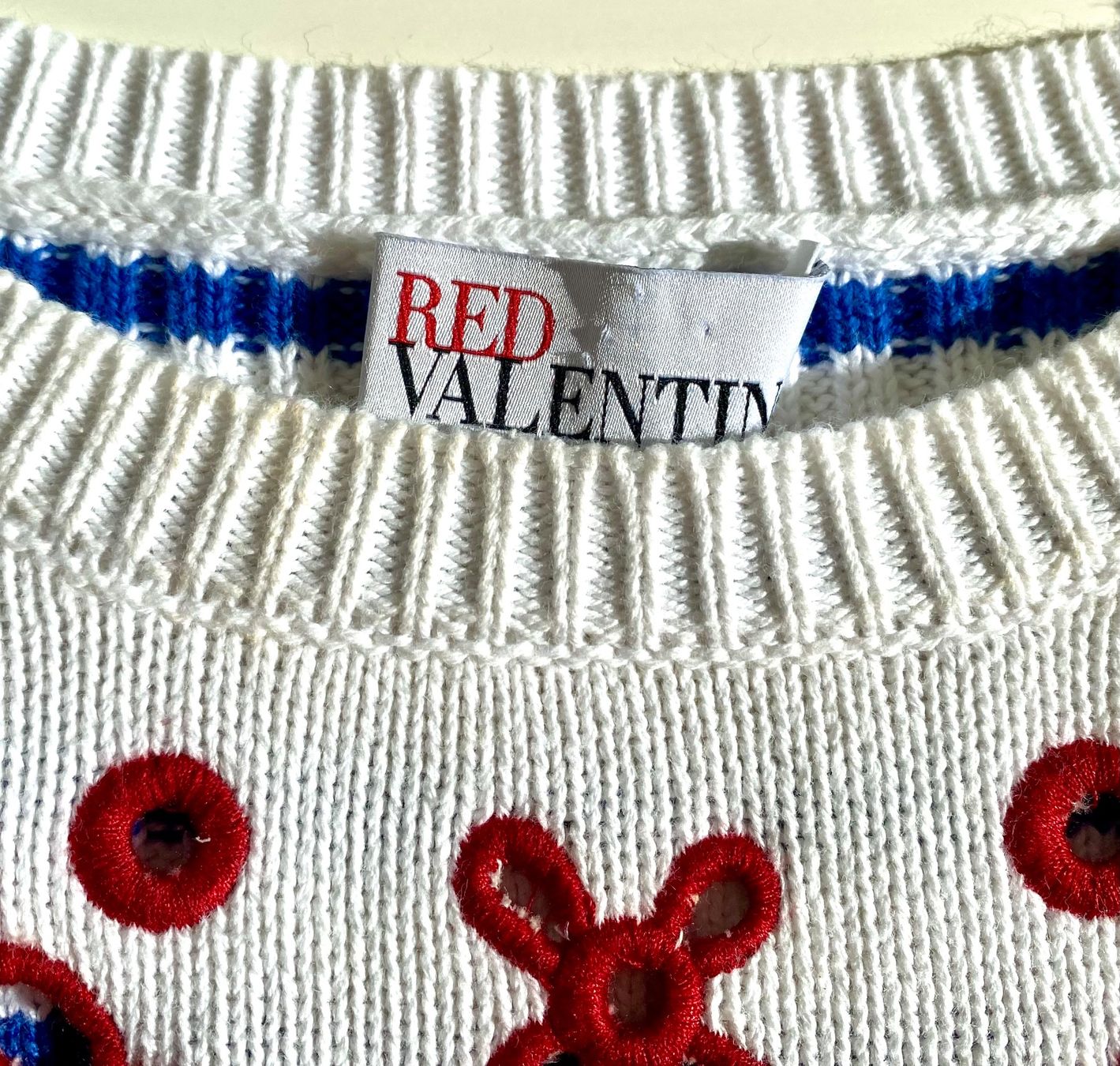 Maglioni & Felpe: RED VALENTINO Pullover blau weiss gestreift – Nuovo (secondo la descrizione) da Dietikon venduto da b.m.h.2023 1