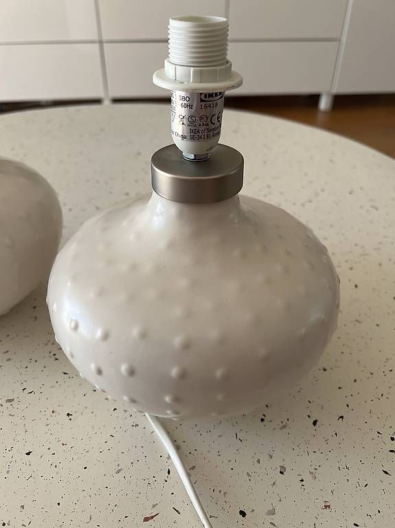 Ikea Lampade: 2x Tischlampen weiss  dekoratives Strukturdesign – Usato da Adliswil venduto da bravewolf 1