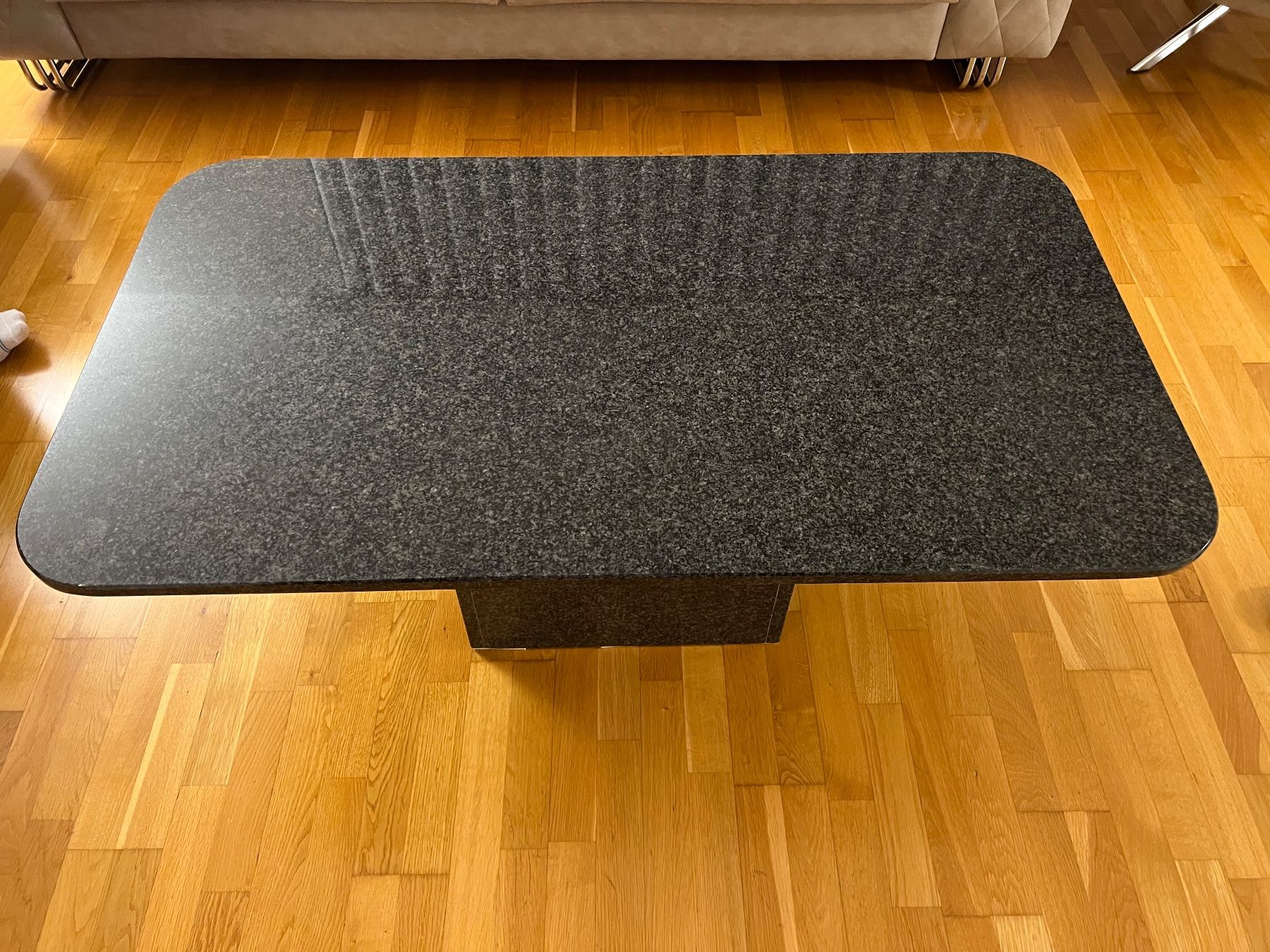 Tische: Granit Tisch – Gebraucht aus Lyssach von 14Luka