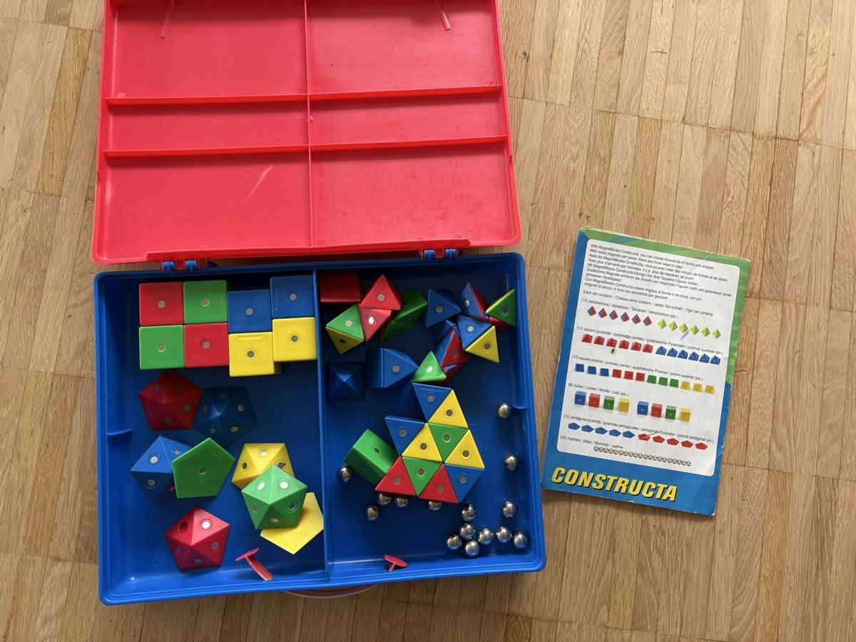 Spielzeuge: Constructa Magnetic Building Set with Storage Case – Gebraucht aus Nyon von Iamher 2