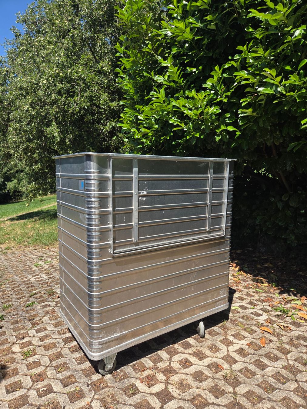 Baucontainer: Alu Container mit Klappwand der Marke Zarges – Gebraucht aus Zürich von Buenavist8 1