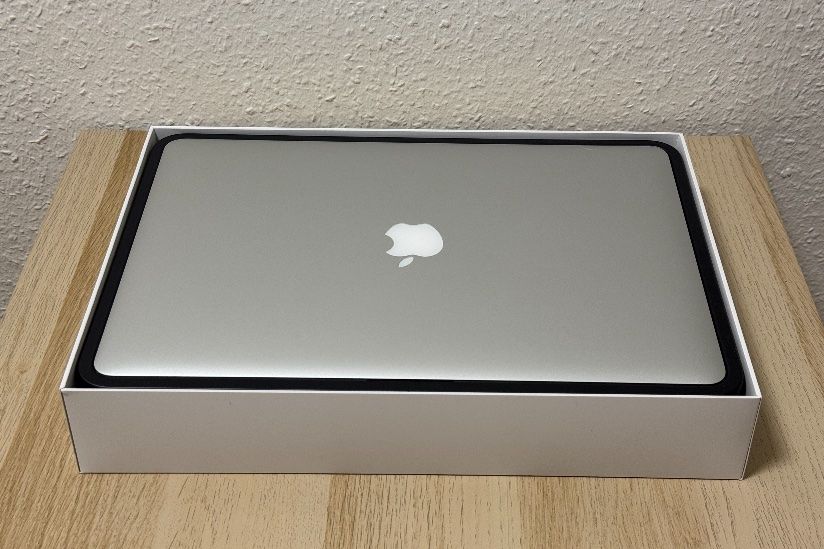 Apple Notebook: MacBook Pro (Retina, 15-inch, Mid 2015) – Difettoso da Geneve venduto da MartyGeneve 3