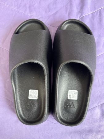 Adidas Yeezy Slide