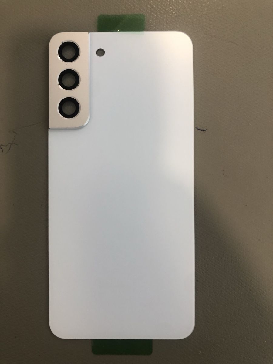 Samsung Cover & Protezioni schermo: Samsung s22 + Akkudeckel  weiss – Nuovo e nell'imballaggio originale da bern venduto da reptechnic