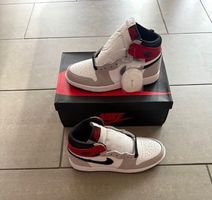 JORDAN 1 RETRO HIGH OG GS - Light Smoke Grey - EU38 / US5.5Y