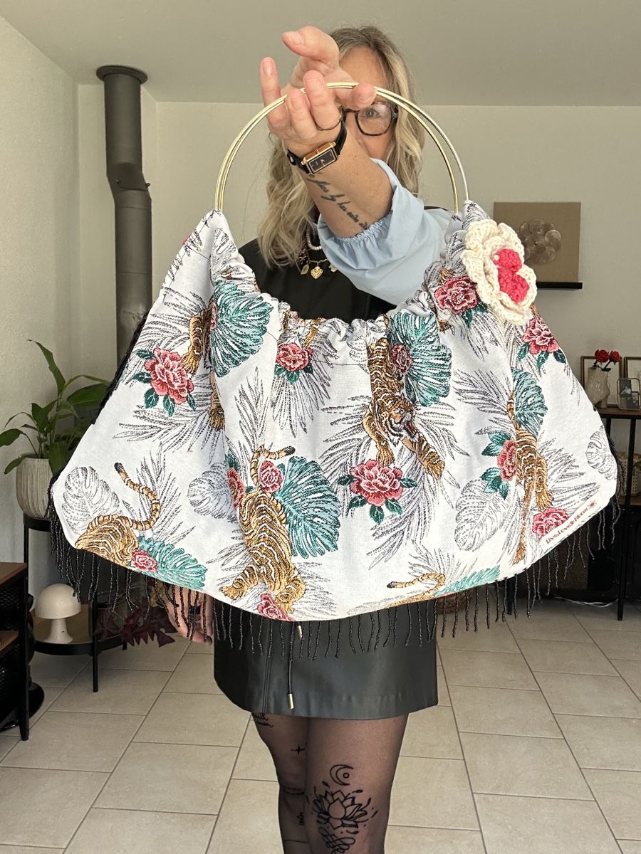 Borse da donna: Sac à main création unique  – Nuovo e nell'imballaggio originale da Dully venduto da Gaby_bkz2 4