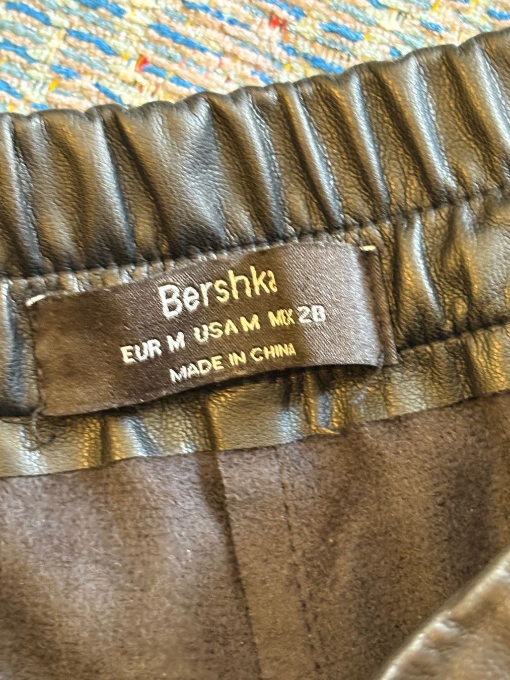 Hosen: Elegante Lederhose, Gr. M, Schwarz, – Gebraucht aus Gutenswil von mse_hbj5 3