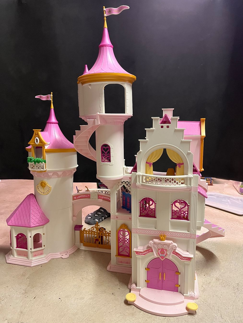 Playmobil Spielzeuge: Playmobil Schloss mit Inventar – Gebraucht aus Rämismühle von schmeelen 1
