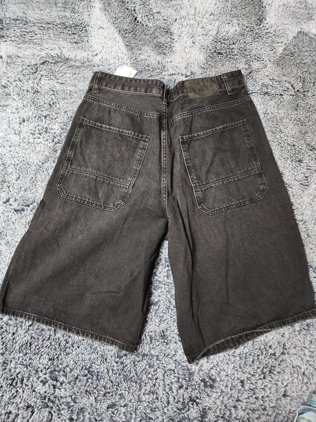 Pull&Bear Jeans: Herren Jeans kurze Hosen PULL&BEAR Gr.42 schwarz +hellblau – Nuovo (secondo la descrizione) da Uster venduto da zebralino 5